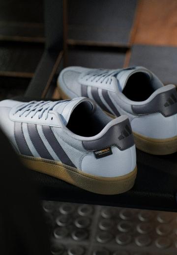 Тренировочные кроссовки