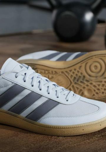 Тренировочные кроссовки