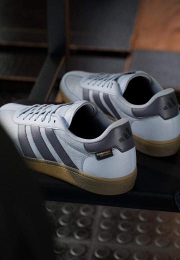 Тренировочные кроссовки