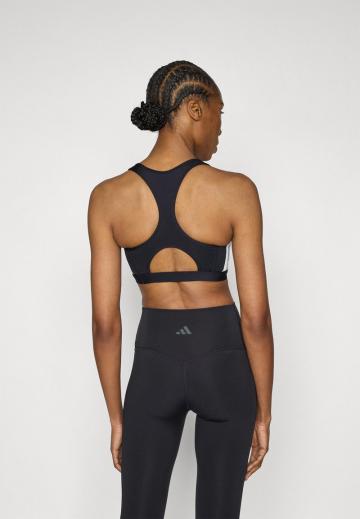 Спортивный бюстгальтер