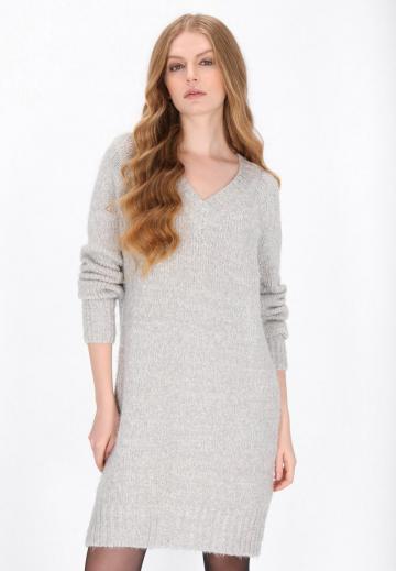 Вязаное платье