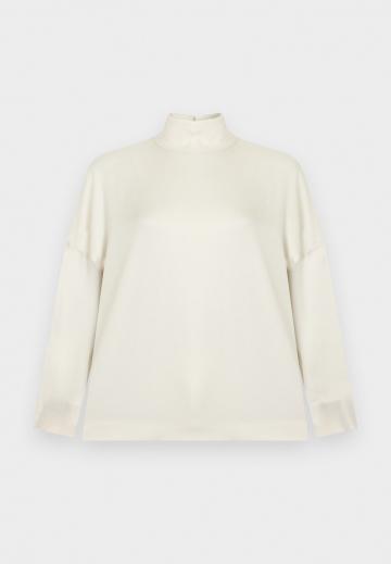 Атласная блузка