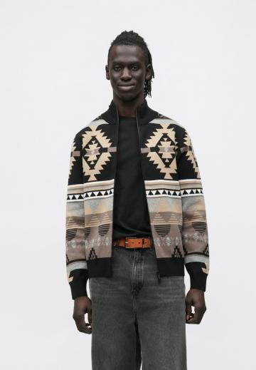 Вязаная кофта