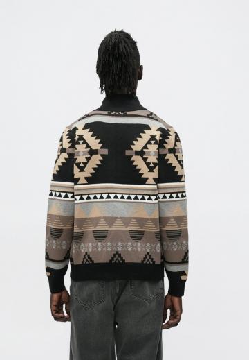 Вязаная кофта