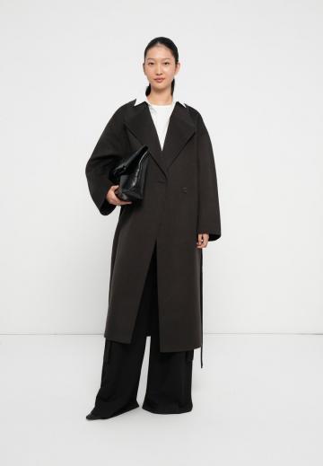 Шерстяное пальто