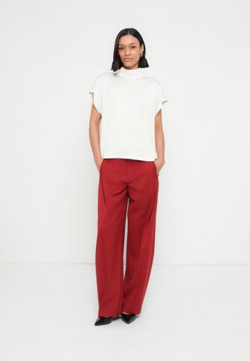 Атласная блузка