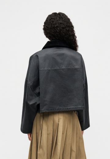 Короткая куртка