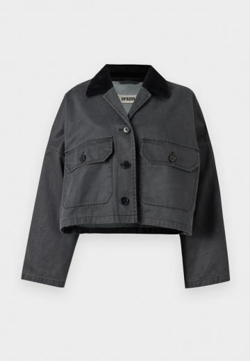 Короткая куртка