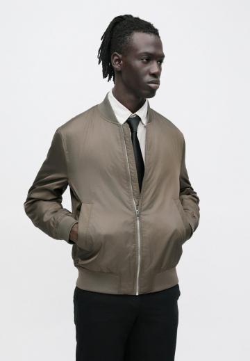 Куртка бомбер