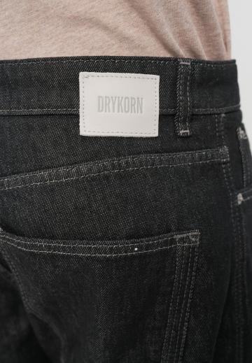 Свободные джинсы