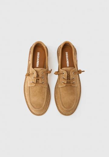 Ботинки на шнуровке