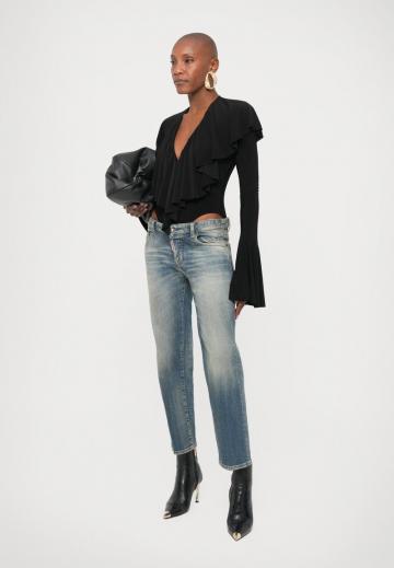 Короткие джинсы