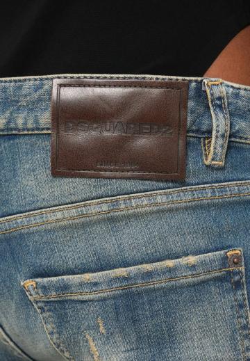 Короткие джинсы