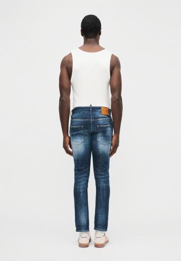 Узкие джинсы