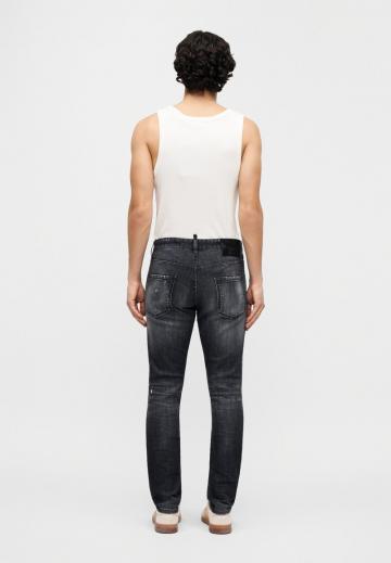 Узкие джинсы