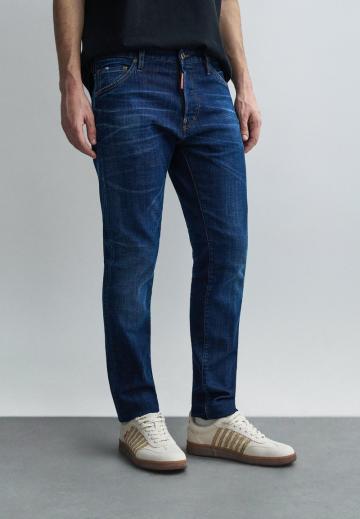 Узкие джинсы
