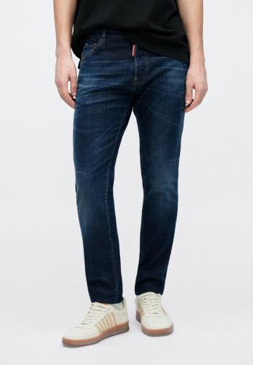 Узкие джинсы