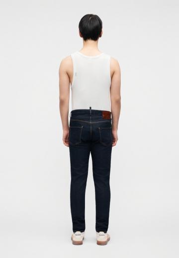 Узкие джинсы