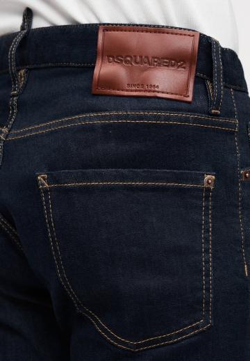 Узкие джинсы