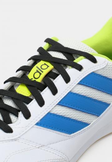 Футбольные бутсы