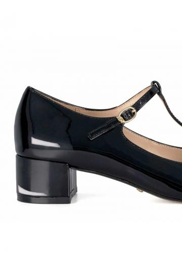 Туфли с ремешком