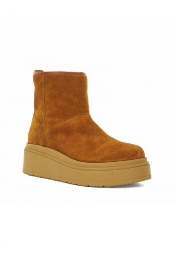 Сапожки на танкетке