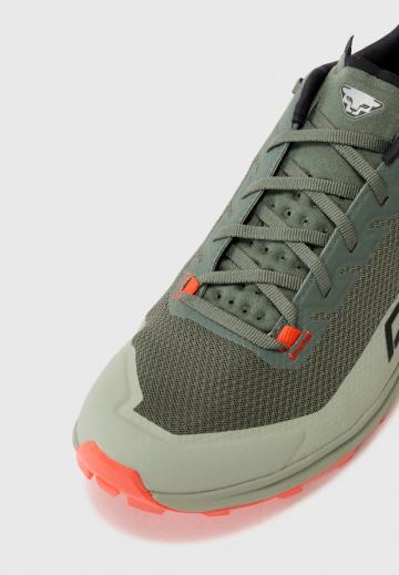 Беговые кроссовки