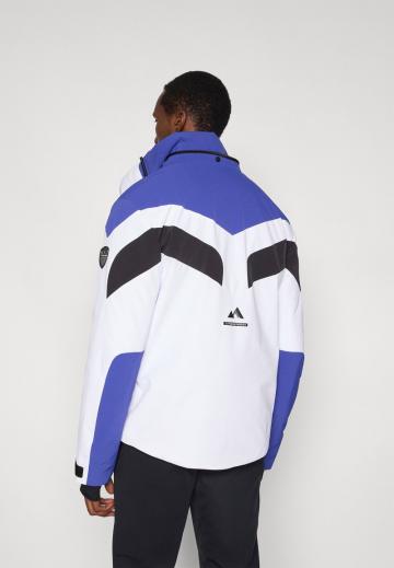 Сноубордическая куртка