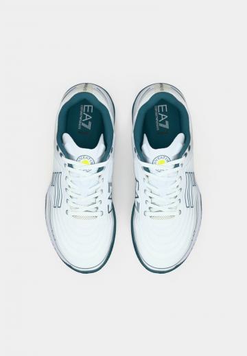 Теннисные кроссовки