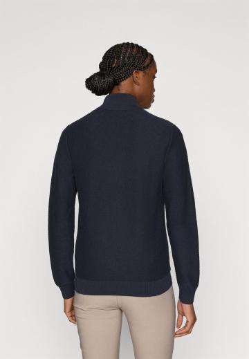 Спортивная толстовка