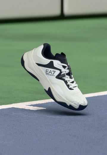 Теннисные кроссовки