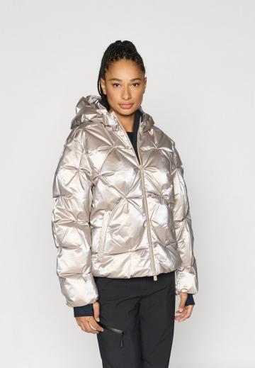 Спортивная куртка