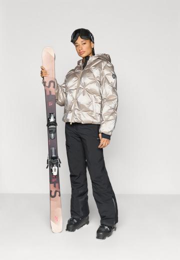 Спортивная куртка