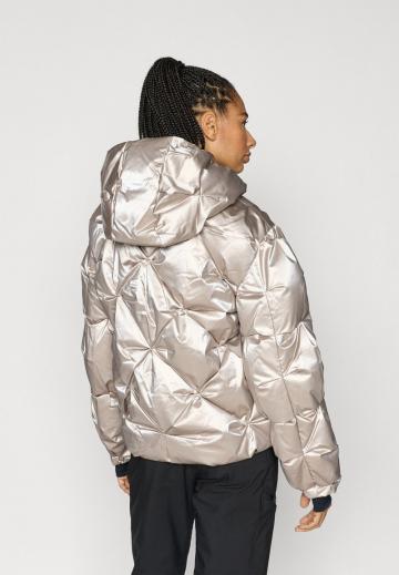 Спортивная куртка