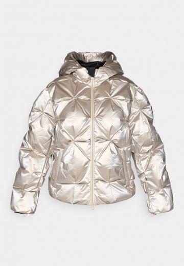 Спортивная куртка