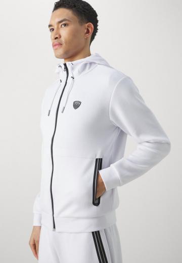 Спортивная кофта