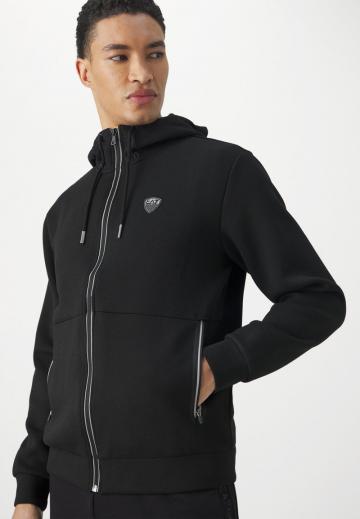 Спортивная кофта