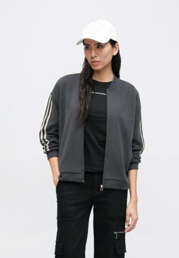 Спортивная толстовка