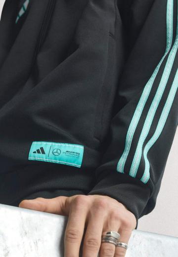 Спортивная кофта