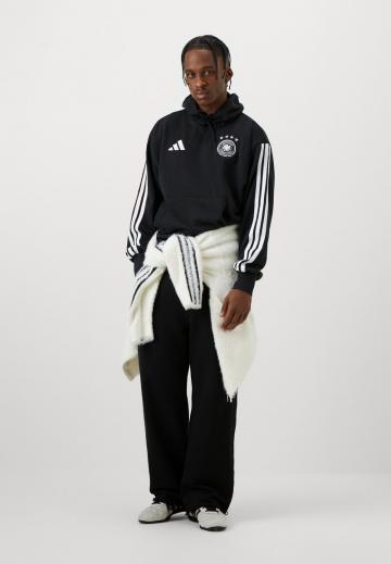 Спортивная кофта