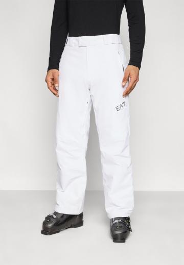 Сноубордическая куртка