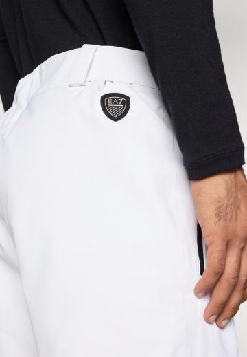 Сноубордическая куртка