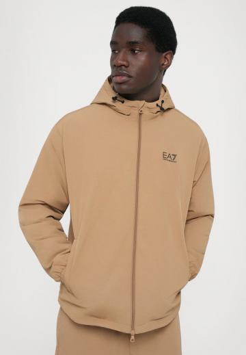 Брюки с накладными карманами