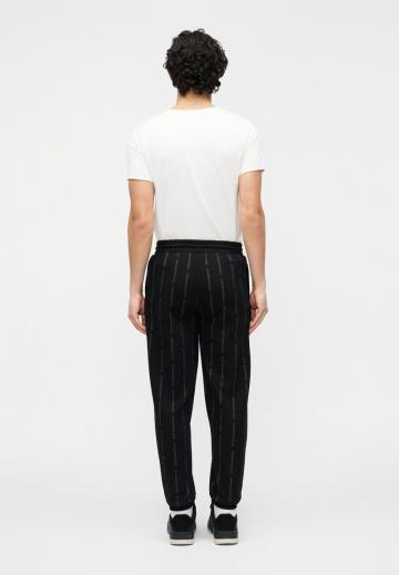 Спортивные штаны