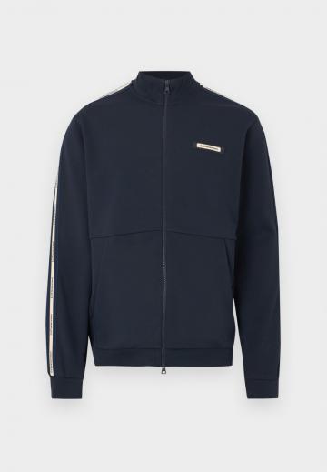 Спортивная толстовка