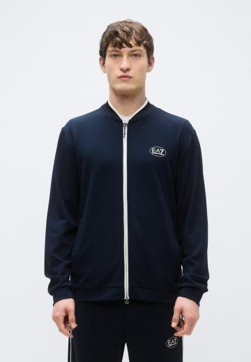 Спортивная кофта