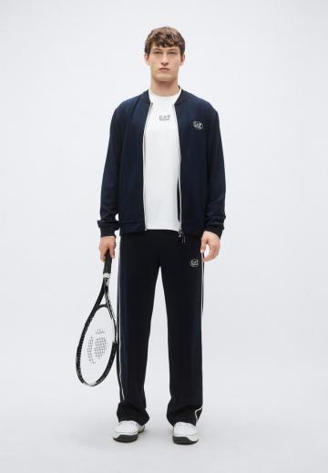 Спортивная кофта