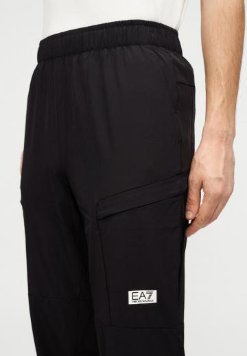 Спортивные штаны