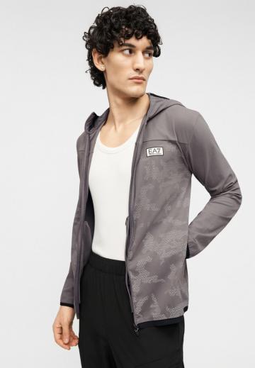 Спортивная куртка