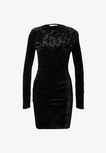 Платье футляр